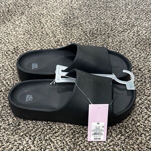 Wild Fable Black Slide Sandals